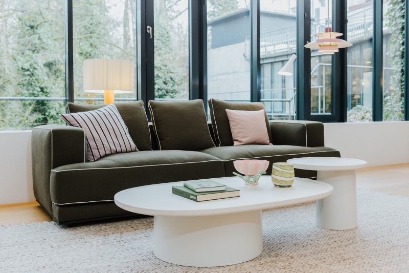 Polstergruppe Augusto von Molteni&C ausgestellt bei Seipp Wohnen in Waldshut.