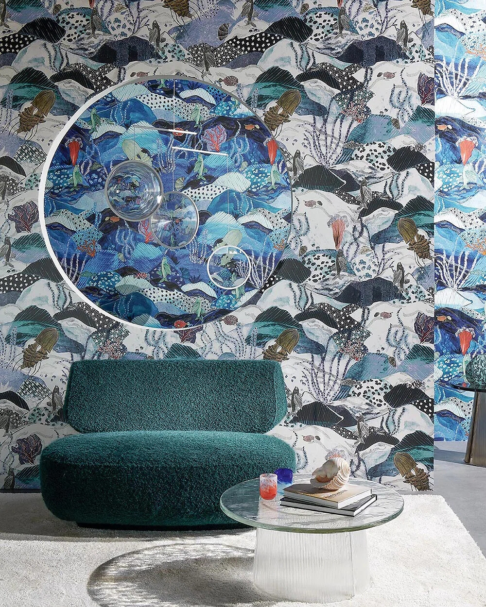 Blaue Unterwasserwelt als Wandmotiv mit Korallen, Fischen und Meeresstruktur  