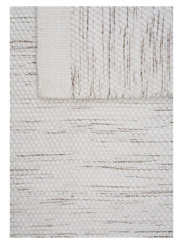 Grob gewebter Outdoor-Teppich in strukturiertem Naturweiß