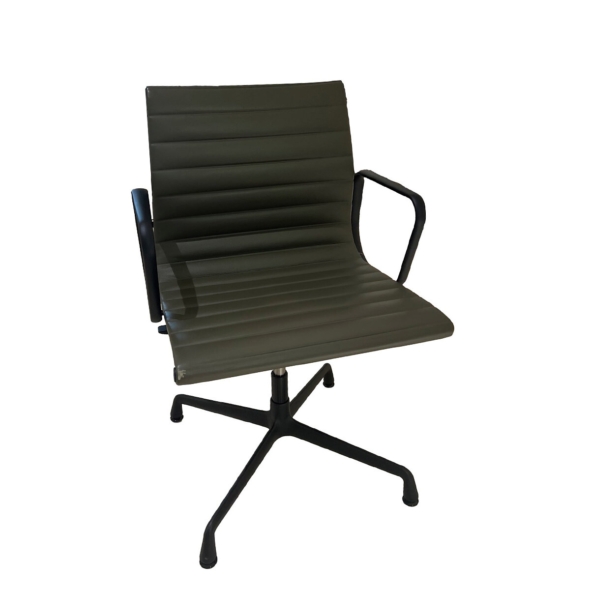 Aluminium Chair EA 132